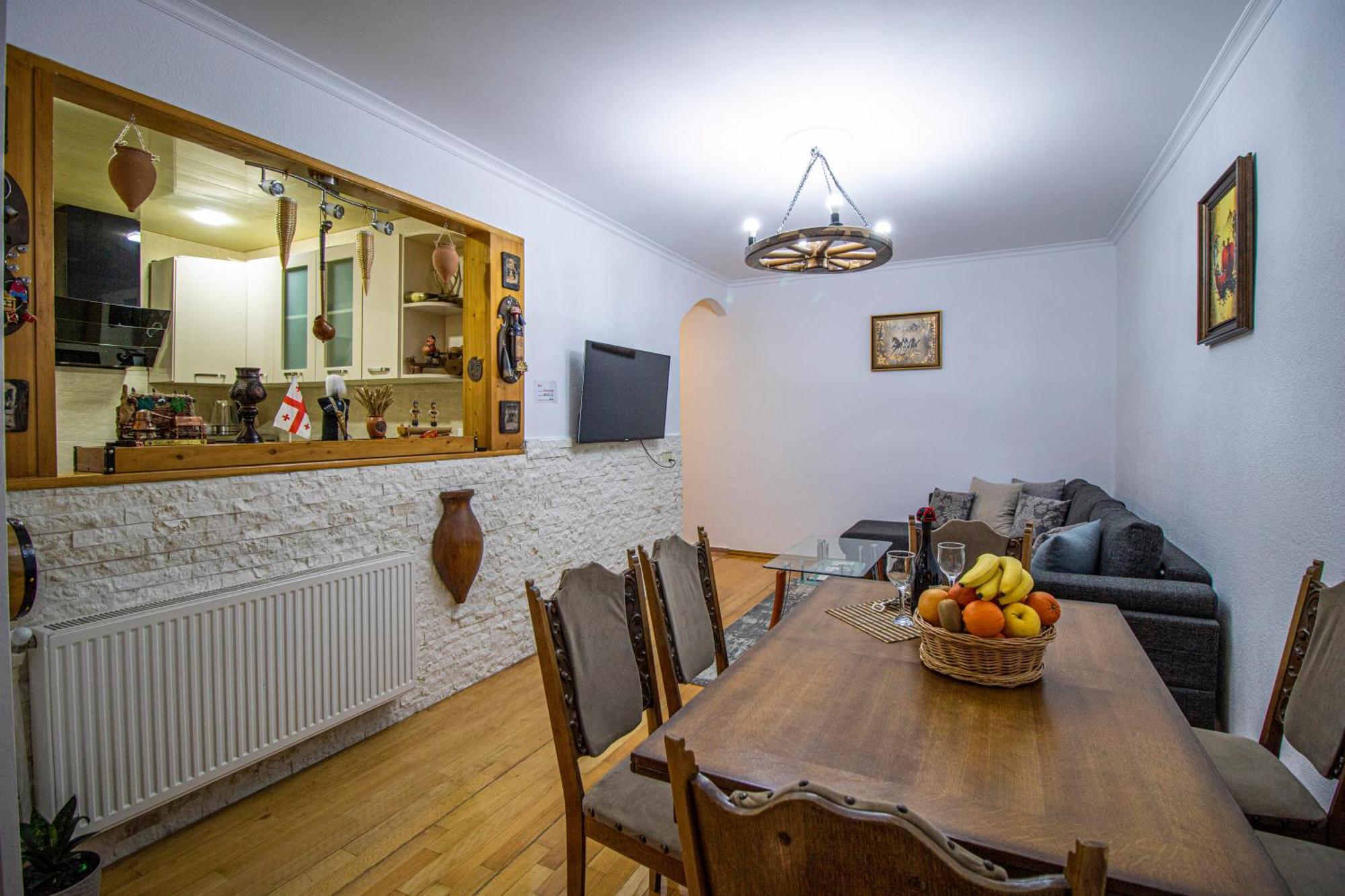 Cozy Apartment On Kostava Tiflis Exterior foto